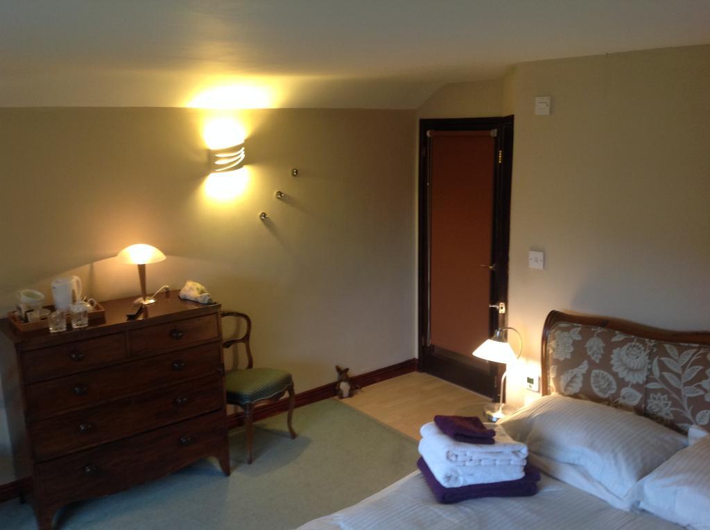 Redroofs Bed & Breakfast Тенбъри Стая снимка